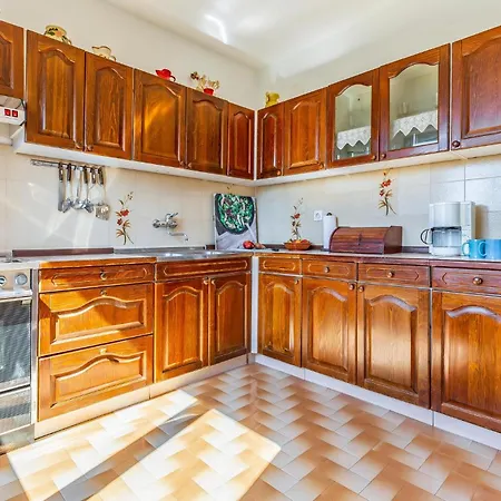 Three-bedroom In * Медулин