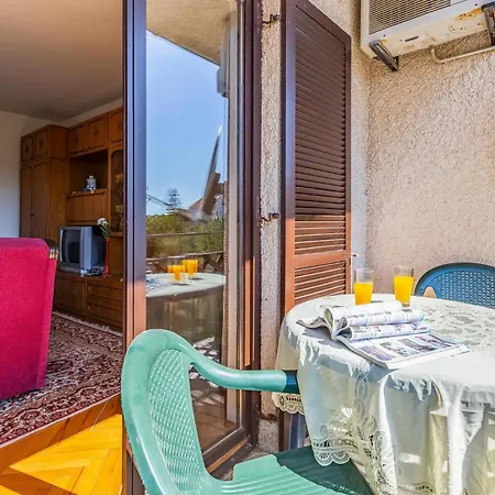 Awesome In With Kitchen Apartment Medulin