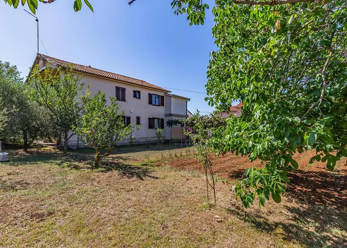 Daire Three-bedroom In Medulin
