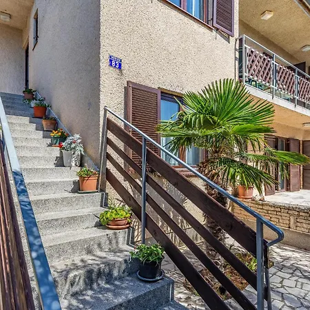 Lägenhet Three-bedroom In Medulin