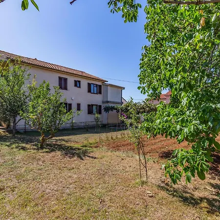 Lägenhet Three-bedroom In Medulin